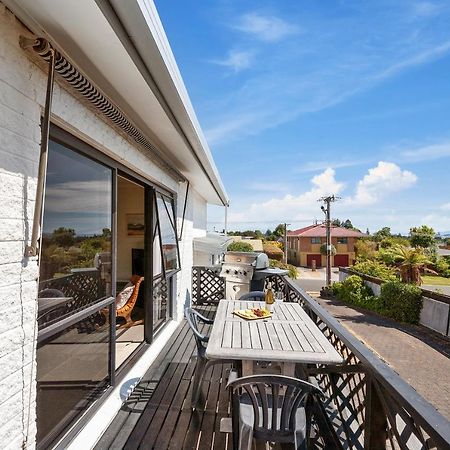 Lake Vista At Two Mile Bay- Taupo Central Home Exterior photo
