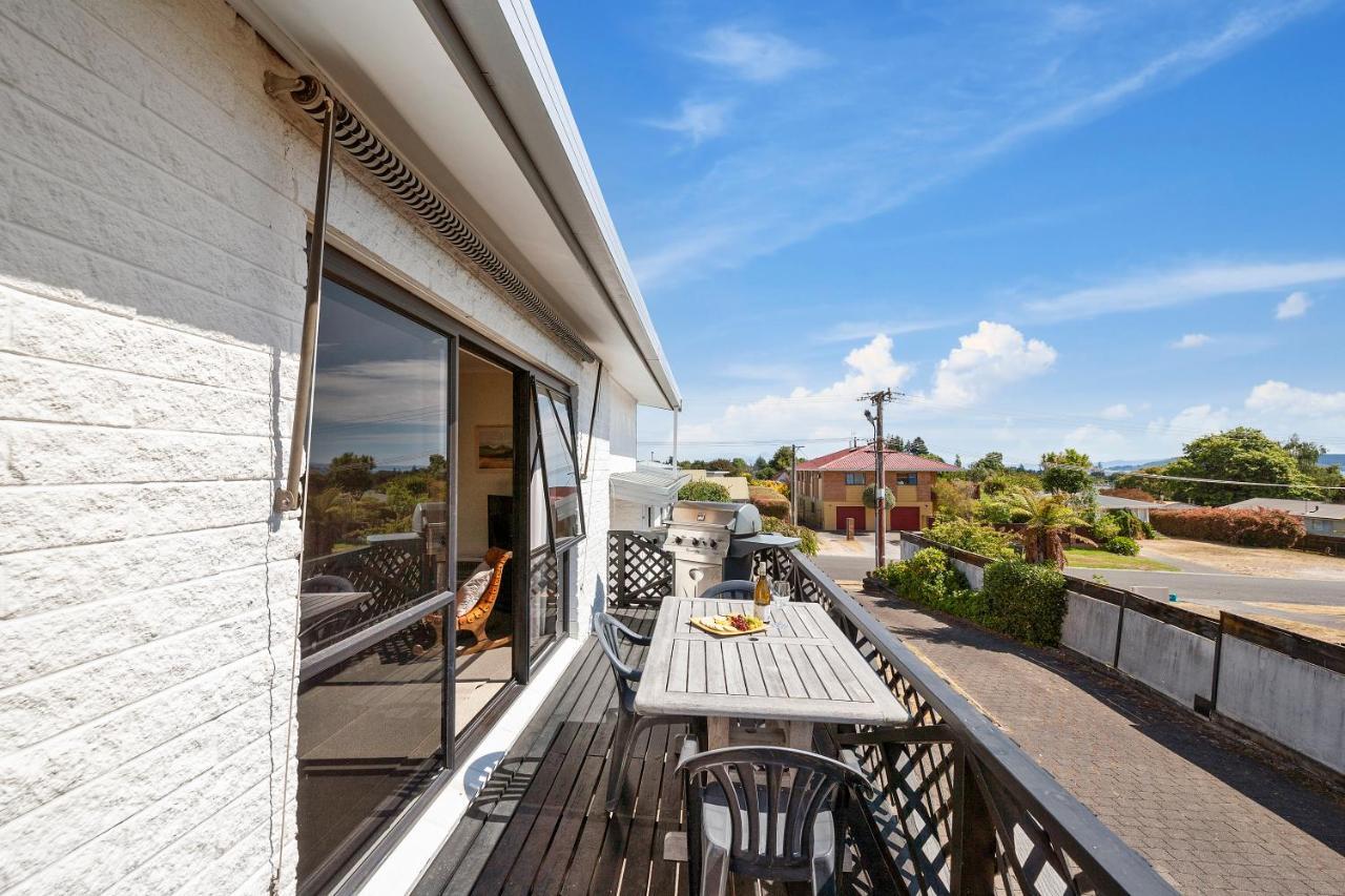 Lake Vista At Two Mile Bay- Taupo Central Home Exterior photo