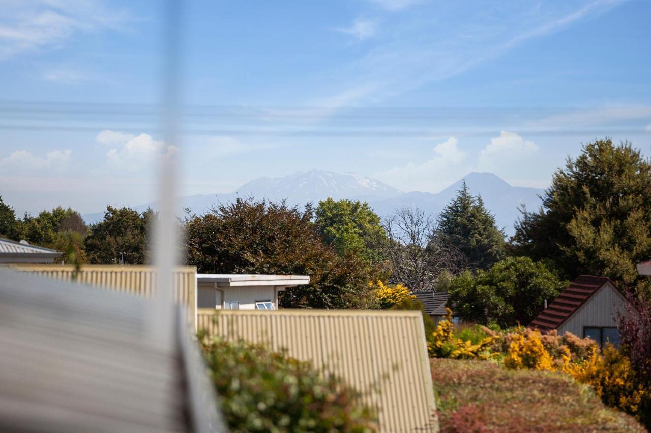 Lake Vista At Two Mile Bay- Taupo Central Home Exterior photo