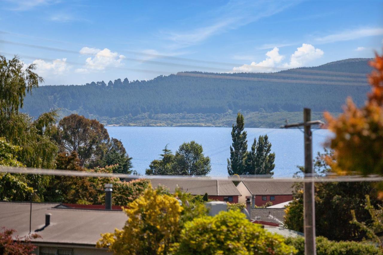 Lake Vista At Two Mile Bay- Taupo Central Home Exterior photo